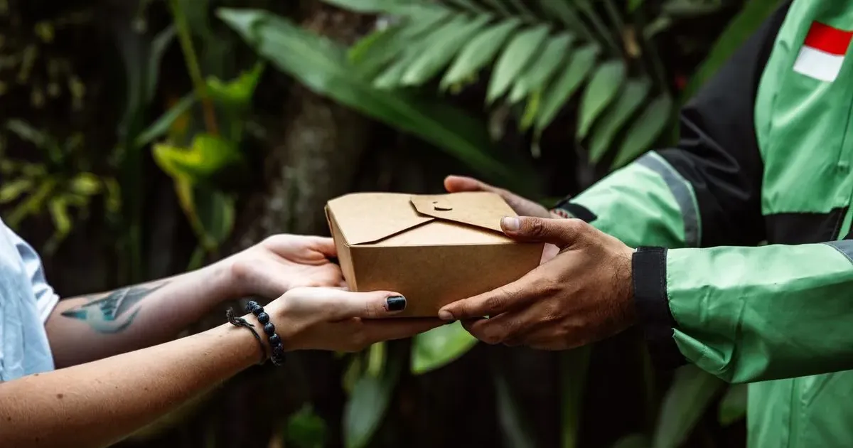 menuの代わりはどれ?Uber Eats・出前館・ロケットナウを比較