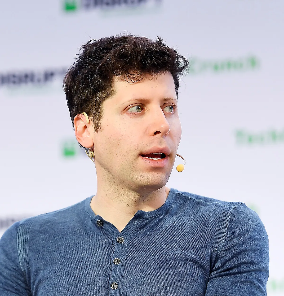 2019年のTechCrunch Disruptで登壇するサム・アルトマン
