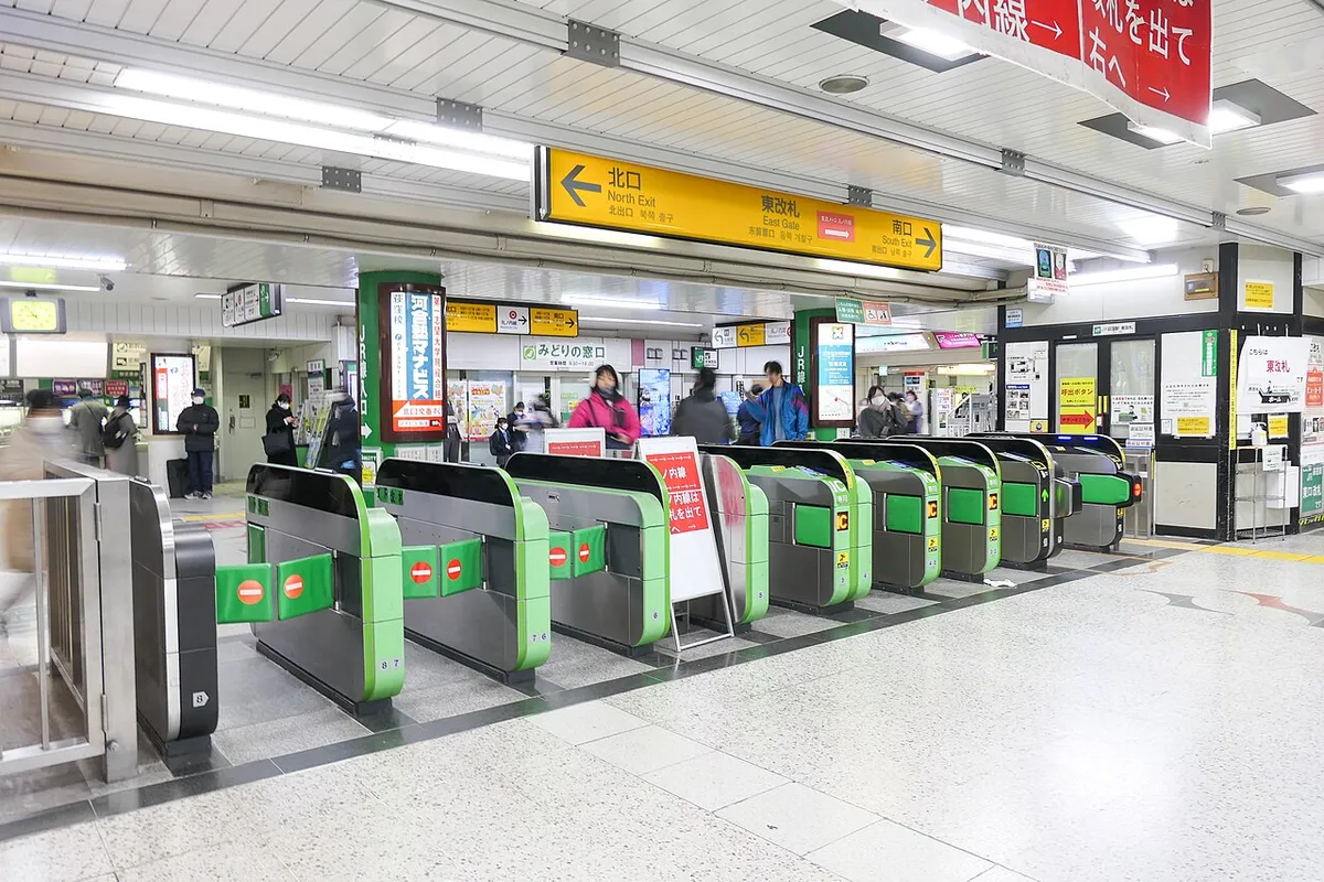 JR荻窪駅の東改札