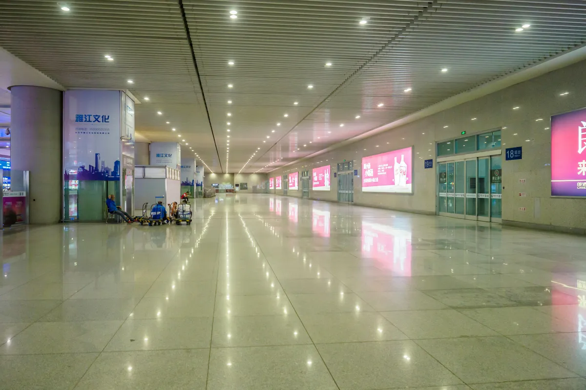 閑散とした空港ターミナル（イメージ）